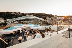 Yust_rooftop-74-e1670333518133